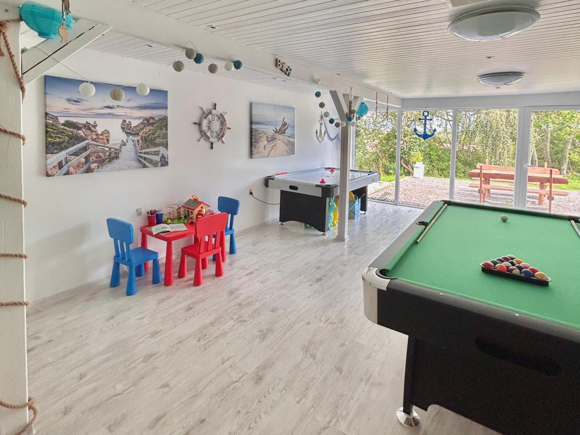 Apartamenty Molle Åkirkeby 外观 照片
