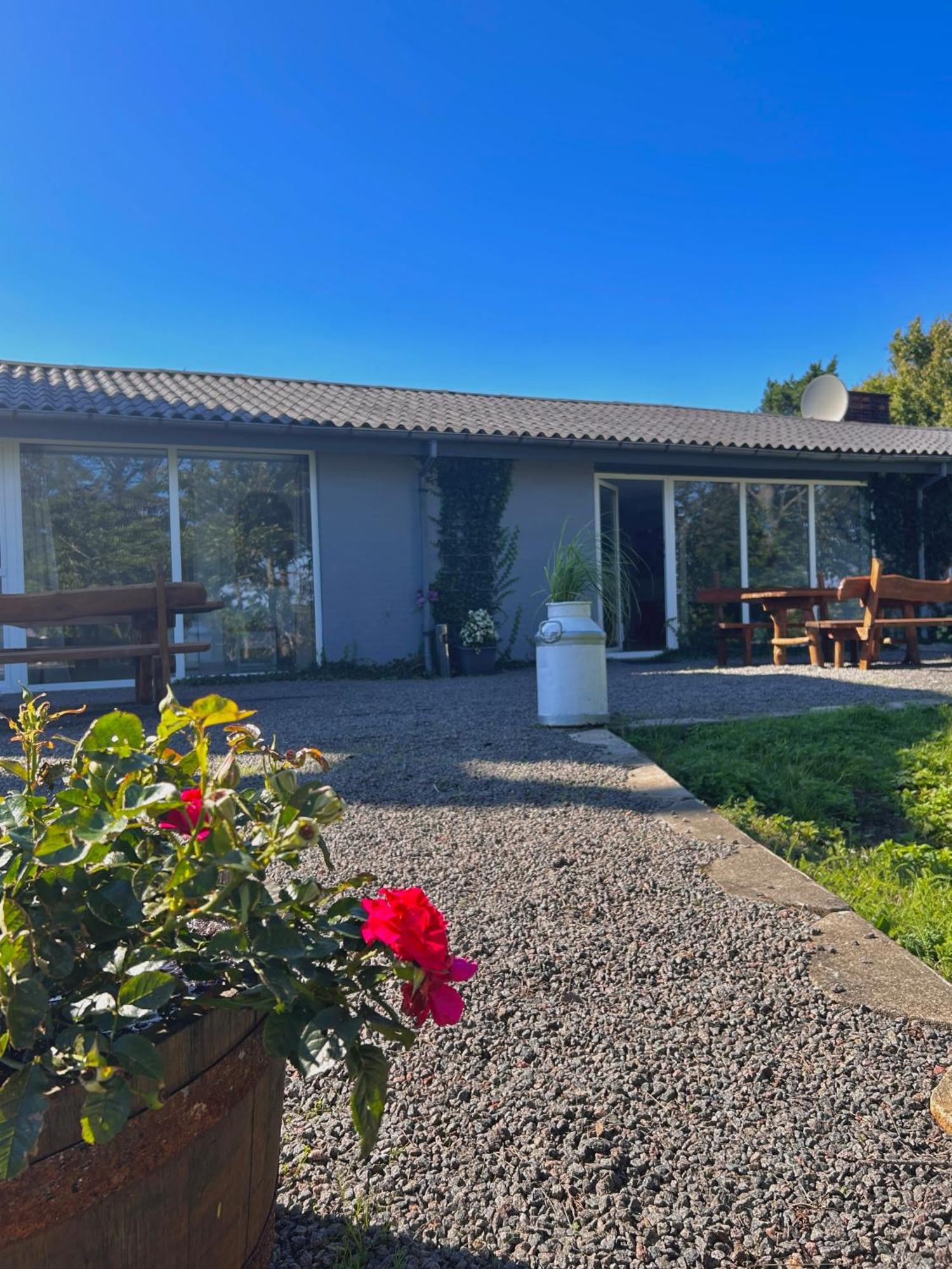 Apartamenty Molle Åkirkeby 外观 照片